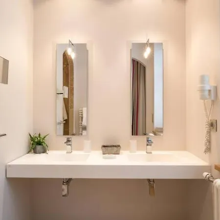 Cote Rempart Vila Beaune (Cote d'Or)